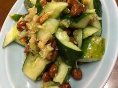 花生米拌黄瓜-咪咪家的餐厅