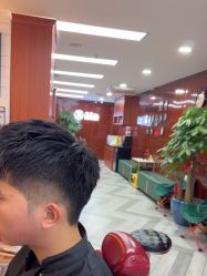 -米娜护肤造型