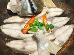 水油盐焗金鲳鱼-海铺·渔家虾水饺(皇姑店)