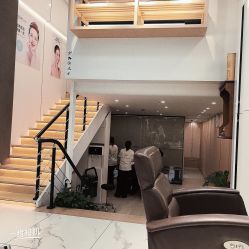 -艾米莉 烫染沙龙