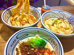 -陇上秦轩西安biangbiang面(朝龙汇店)