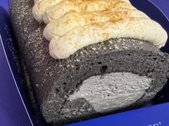 豆乳黑芝麻瑞士卷-the Roll'ING手作瑞士卷专门店(卓悦中心店)