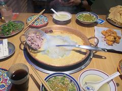 -洱火云南酸菜牛肉火锅(石景山当代商城店)