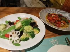-八月美食小馆(银泰城总店)