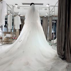 点击看大图 -GRACE KELLY婚纱与礼服(北京店)