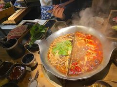 -湊湊火锅·茶憩(杭州湖滨银泰in77店)