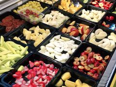 自助取餐区-老炳·七丛松甘草水果