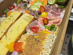 -山野的朋友露营炭火烤肉