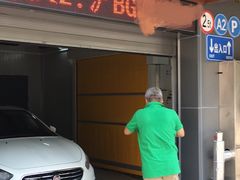 -上海宾馆-停车场