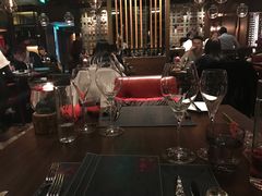 大堂-恰餐厅及酒吧 CHAR Bar & Grill (北京丽都皇冠假日店)
