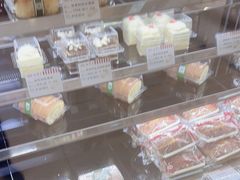 -红宝石·鲜奶小方·海派西点房(莘庄龙之梦店)