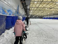 -乔波室内滑雪场