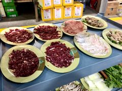 现切牛肉-三千坪超级火锅市场·土灶牛肉火锅