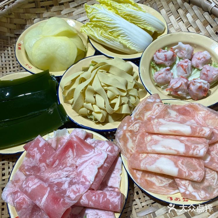 团购超划算的一家味道足的市井火锅