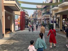 -王府井奥莱临潼小镇(临潼店)
