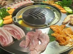 -哈哈碳都·牛肋条无限自助烤肉(宝龙店)