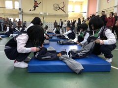 -上海市民办金苹果学校