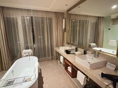 -杭州千岛湖滨江希尔顿度假酒店