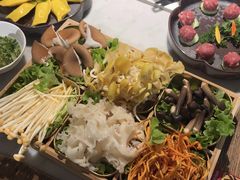 -尚尚仙·酸汤猪手·猪肚鸡火锅(华联万柳购物中心店)