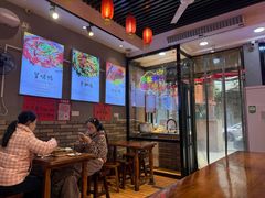 -爆炸头阿姨小四川正宗川味小吃(无任何分店)