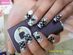 黑色点点-星美甲