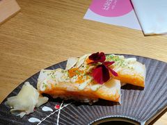炙烧帝王蟹柳寿司-江左尚白日本料理(万象城店)