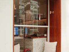 -Line 咖啡(石厦花园店)