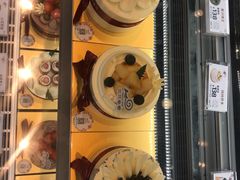 -花花卷卷·鲜食蛋糕(静安久光百货店)