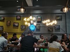 大堂-记忆串城·东北烧烤·小龙虾·大型团建(南油店)