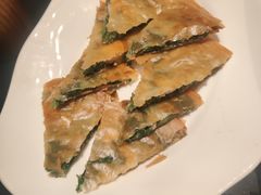 招牌春韭鲜虾脆薄饼-桂满陇·蟹黄小笼汤包(清河万象店)