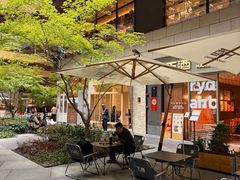 -瑞虹新天地月亮湾