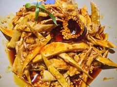 敲糖棒棒鸡-辛香汇·现炒川菜(淮海路百盛店)