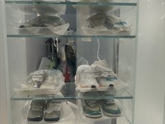 -福奈特洗衣洗鞋(宝华广场店)
