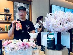 -星巴克臻选(莘庄仲盛店)