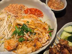 -大头虾越式风味餐厅(光明广场店)