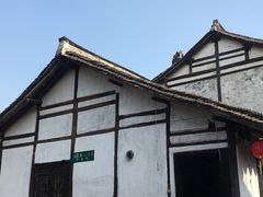 -新场古镇-停车场