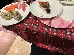 -大中华希尔顿酒店-念自助餐·嗨啤·小龙虾