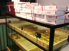 面包甜点陈列柜-老香港蛋糕(梓桐苑店)