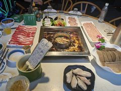 -二荆条·蜀鲜汇城市森林火锅