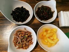 蜜汁黄桃-每食每刻·皖北新民地锅鸡