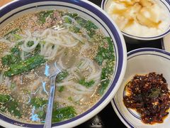 -云阿蛮云南生烫牛肉米线(奉贤路店)