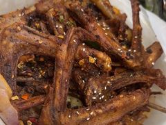 -休记光头香辣蟹干锅(绵竹店)