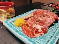 -山川小町·极番烧肉(新地假日广场店)
