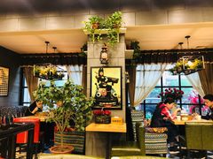 -愉肴麻辣香锅(中山路店)
