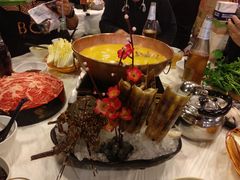 -鲜入围煮花胶鸡海鲜火锅