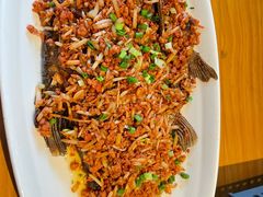 干烧武昌鱼-莲餐厅·湖北菜·藕汤是头牌(愚园路店)