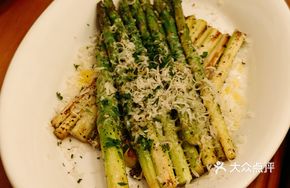 Sautéed Asparagus with Parmesan Cheese Crumbs