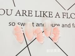 -群丽化妆摄影美甲纹绣培训学校