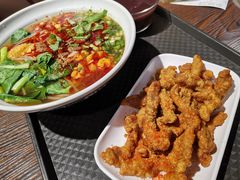 -爆炸头阿姨小四川正宗川味小吃(无任何分店)