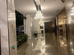 -上海虹桥西郊假日酒店